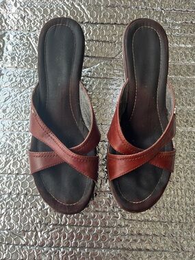 Women's Brown Leather Slide Sandals - Classic Cross Strap